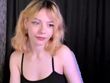 Velinora1999 June 05, 2025 Chaturbate stream image