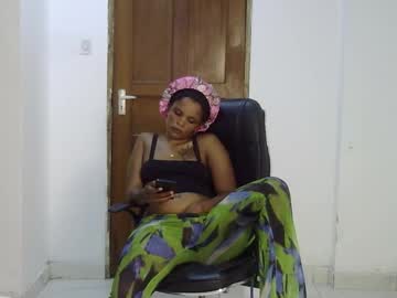 Hugeasshottie June 07, 2025 Chaturbate stream image