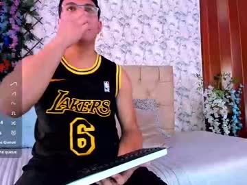 Maximo_Gray June 17, 2025 Chaturbate stream image