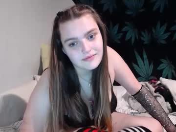 Carlyrae420 June 18, 2025 Chaturbate stream image