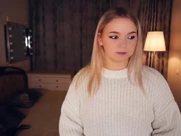 Emelianae June 18, 2025 Chaturbate stream image