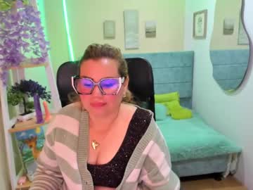 Julieta_Star69 June 19, 2025 Chaturbate stream image