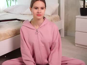 Julianadainty June 19, 2025 Chaturbate stream image