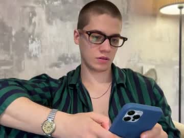 Realsupermichael stream photo from June 23, 2025