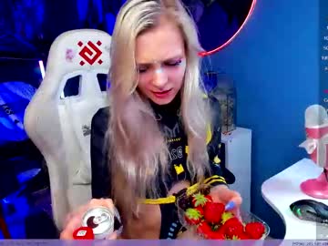 Frida_Fortune June 25, 2025 Chaturbate stream image