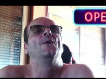 R_2d2_ June 25, 2025 Chaturbate stream image