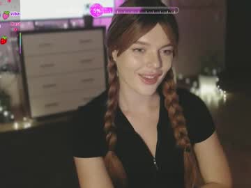 Redaplle2 June 25, 2025 Chaturbate stream image