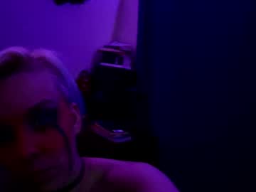Chloekissxo stream photo from June 28, 2025