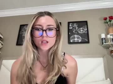 Carolinejoyxo July 03, 2025 Chaturbate stream image