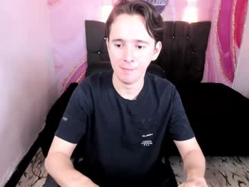 Aaron_Latinboy25 July 04, 2025 Chaturbate stream image