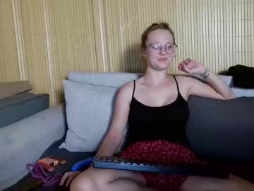 Lenifuchs_2020 July 04, 2025 Chaturbate stream image