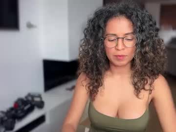 Illaroom July 04, 2025 Chaturbate stream image