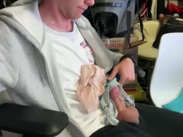 Kinkyyngcouple July 07, 2025 Chaturbate stream image
