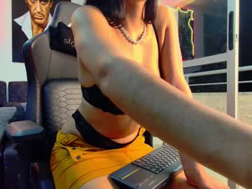 Latin_Couple77 July 09, 2025 Chaturbate stream image