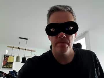 Uselessdog stream photo from July 09, 2025