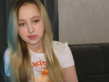Kittynchloe July 16, 2025 Chaturbate stream image