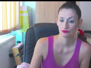 Wildbea23 July 17, 2025 Chaturbate stream image