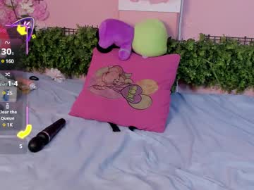 Estrella_Taylor_ stream photo from July 18, 2025