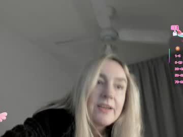 Dulcejulia July 18, 2025 Chaturbate stream image