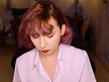 Jasminemilko stream photo from July 21, 2025