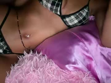 Sluttyandsmall July 22, 2025 Chaturbate stream image