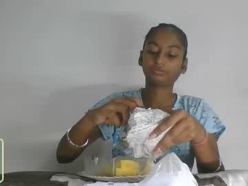 The_Right_Girl stream photo from July 22, 2025