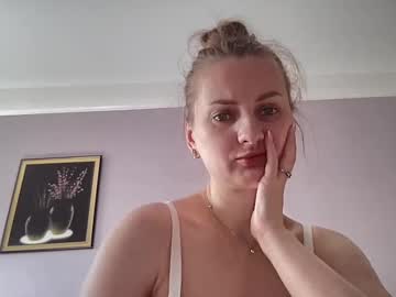 Viola_1 stream photo from July 24, 2025