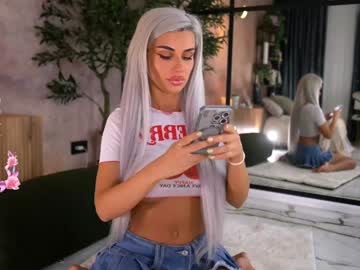 Serene_Sophiex stream photo from July 25, 2025