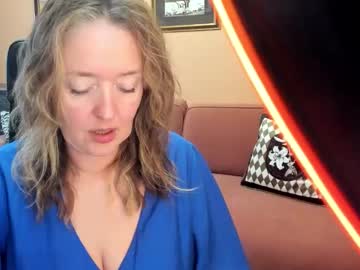 Braingirl stream photo from July 26, 2025