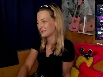 Holiday_Fox July 30, 2025 Chaturbate stream image
