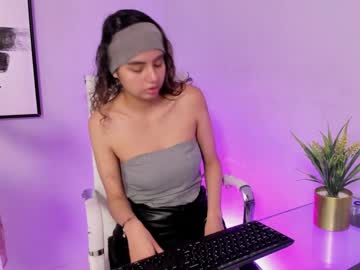 Emma_Bloom__ August 01, 2025 Chaturbate stream image