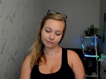 Holly_Bb95 August 01, 2025 Chaturbate stream image