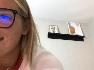 Peepholeprincess August 02, 2025 Chaturbate stream image