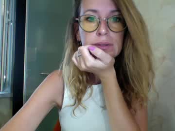 Olyra11 August 02, 2025 Chaturbate stream image