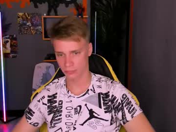 Lawrence_Miles August 03, 2025 Chaturbate stream image