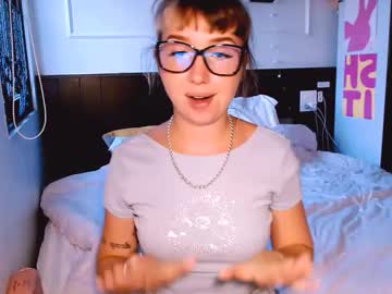 Riri_Rich August 03, 2025 Chaturbate stream image