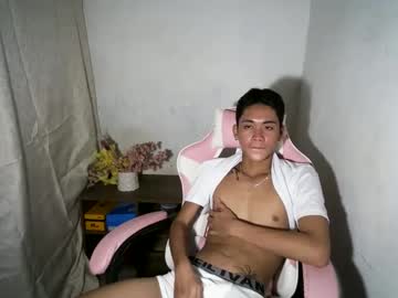 Leemoreno18 August 03, 2025 Chaturbate stream image