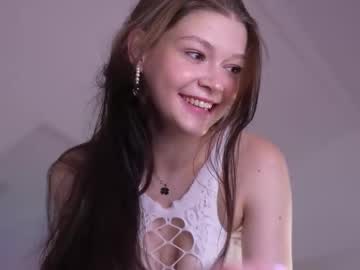 Kelly_Ember August 03, 2025 Chaturbate stream image
