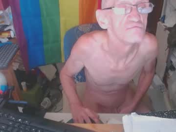 Doghouse2021422827 August 03, 2025 Chaturbate stream image