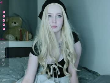 Mia_Wellis August 04, 2025 Chaturbate stream image