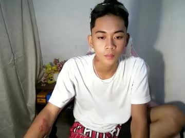 Leemoreno18 August 04, 2025 Chaturbate stream image