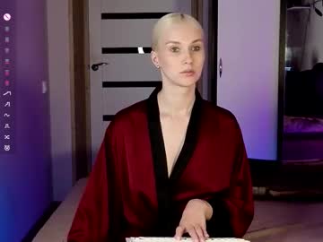 Hitchcocianblonde_ August 04, 2025 Chaturbate stream image