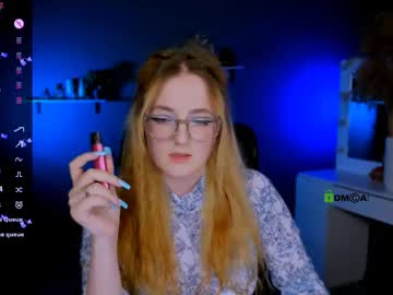 Luna_Berryy August 04, 2025 Chaturbate stream image