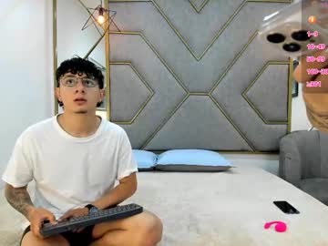 Marian_N_Stons August 04, 2025 Chaturbate stream image