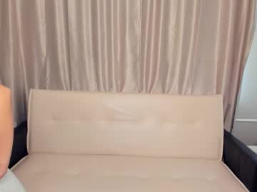 Goooldenshine August 05, 2025 Chaturbate stream image