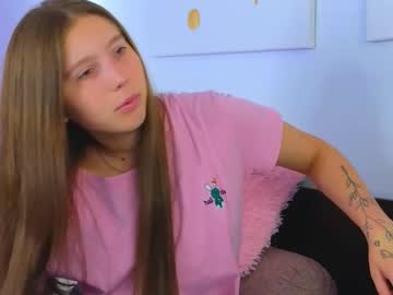 Junebarton August 05, 2025 Chaturbate stream image