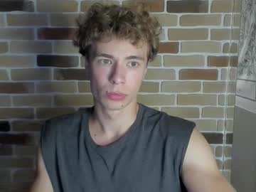 Idkiww August 05, 2025 Chaturbate stream image