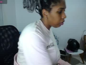 Emilyhines__ August 06, 2025 Chaturbate stream image