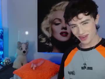 Maxiy_001 August 06, 2025 Chaturbate stream image