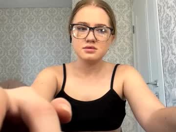 Blondellwoodroof August 06, 2025 Chaturbate stream image